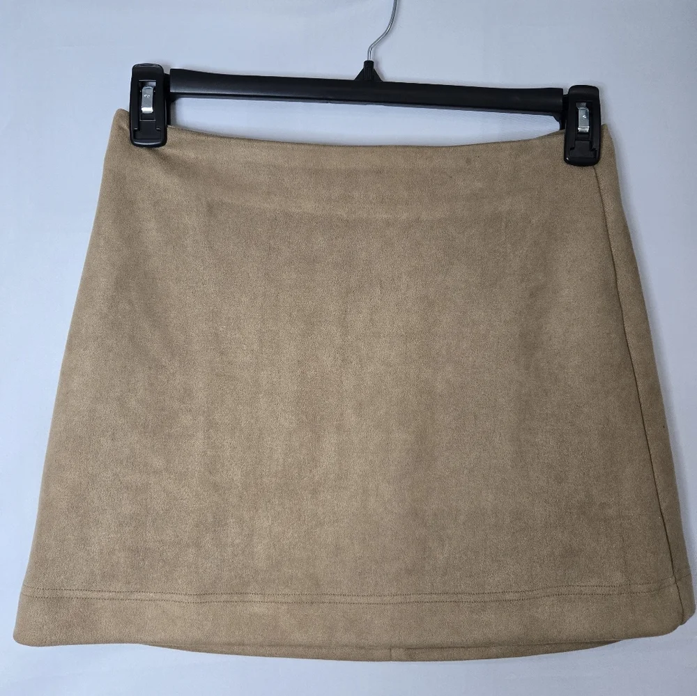 Pink Lily Tan Suede Mini Women's Skirt Size Small - Picture 2 of 5